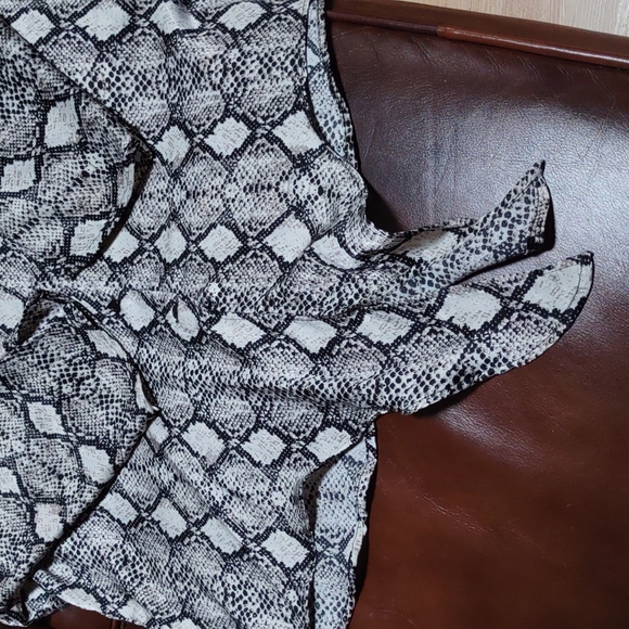 Veronica M button collar python shirt - Picture 2 of 4